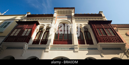 Lo stile moresco ispirato "Alhambra" villa, a Vichy (Francia). La villa 'L'Alhambra' de style néo-mauresque à Vichy. Foto Stock