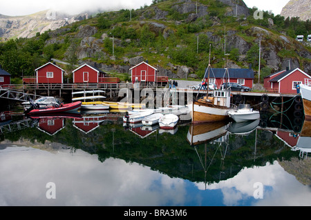 Norvegia Nordland Lofoten Nusfjord arcipelago. In Norvegia il più antico e meglio conservato villaggio di pescatori risalente ai primi 1800s'UNESCO Foto Stock