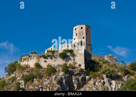 La vecchia città in rovina di Pocitelj, Bosnia Erzegovina, Europa Foto Stock