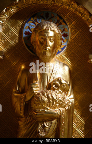 Statua di Abramo in Saint-Martin d'Ainay Basilica, Lione, Rhone, Francia, Europa Foto Stock