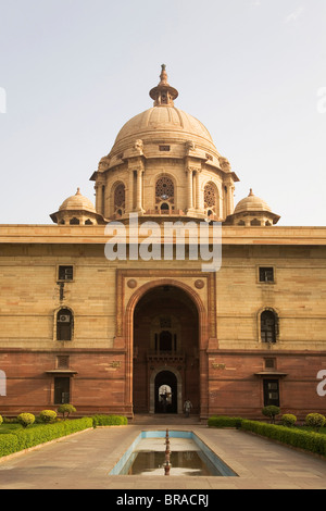 Il Herbert Baker progettato blocco del nord Segretariato Building a New Delhi, India, Asia Foto Stock