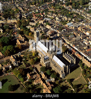 Vista aerea della Cattedrale di Ely, conosciuta come la nave di Fagnes, Ely, Cambridgeshire, Regno Unito Foto Stock