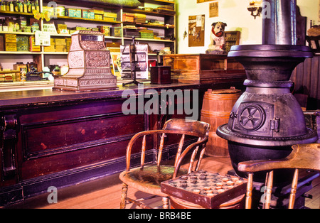 Landis museo della valle, collezione storica dei primi American farm stile di vita, attrezzature, artigianato old fashion general store Foto Stock