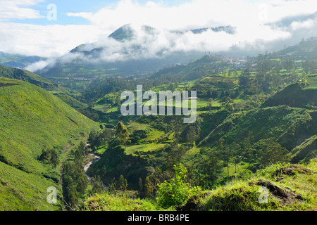 Scenario sul naso diavoli viaggio per ferrovia, Alausi per Sibambe, Ecuador Foto Stock