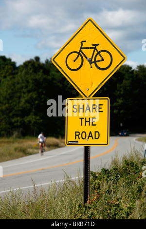 Condividere la bicicletta da strada cartello stradale Foto Stock