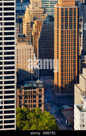 La mattina presto vista degli edifici di Manhattan dal 'Top del Rock in New York City USA Foto Stock