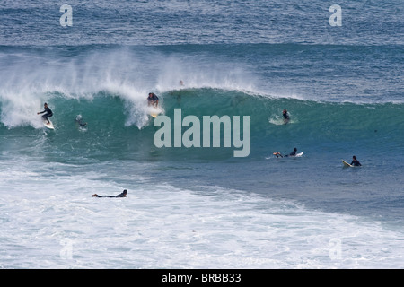 Surfisti a Huzzawouie (Huzzas), una pausa al punto sud, Augusta-Margaret fiume Shire, Australia occidentale, Australia Foto Stock