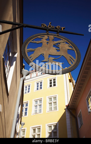 Negozio di decorativo segno su Luhike Jalg, Tallinn, Estonia, Stati Baltici Foto Stock