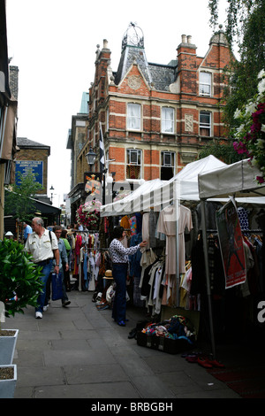 Camden Passsage mercato dal Camden Head Pub, Camden Passage, Islington, London, Regno Unito Foto Stock