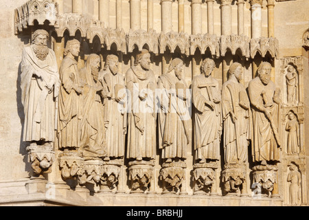Gli Apostoli, la cattedrale di Amiens, Sito Patrimonio Mondiale dell'UNESCO, Amiens, Somme, Francia Foto Stock