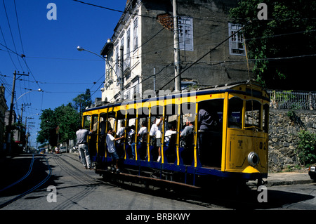 La Santa Teresa il tram a Rio de Janeiro in Brasile Foto Stock
