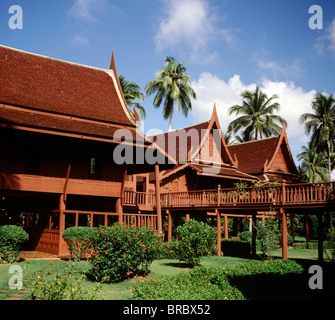 In stile Thai costruito come un memoriale per il luogo di nascita del Re Rama II, Thailandia Foto Stock