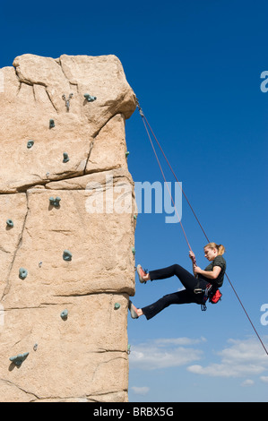Un scalatore a Berlino Prenzlauer Berg, Germania Foto Stock