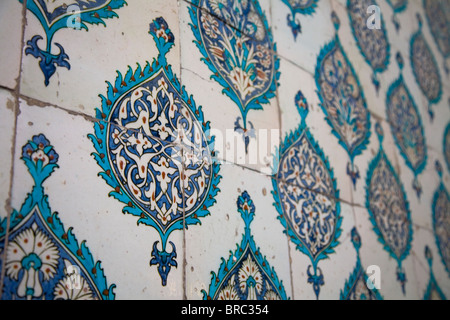 Squisite le tessere blu nel palazzo Topkapi Istanbul Foto Stock