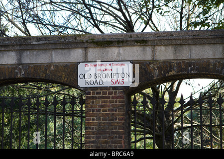 Old Brompton road sign Foto Stock