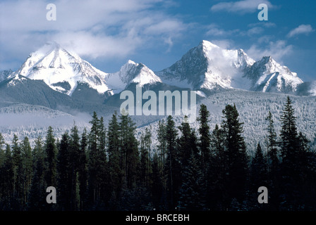 Canadian Rockies, Kootenay National Park, BC, British Columbia, Canada - Mitchell Mountain Range, montagne rocciose, inverno Foto Stock