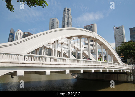 Elgin ponte che attraversa il fiume Singapore completata nel 1929, Singapore Foto Stock