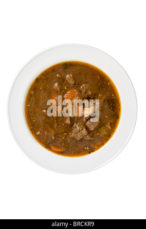 Carni bovine zuppa di gulasch isolato su bianco Foto Stock