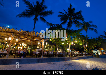 Ristoranti a Ray Leh West Beach, Krabi, Thailandia Foto Stock