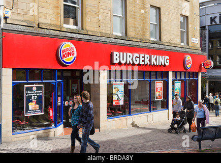 Burger King ristorante a Huddersfield Town Center, West Yorkshire, Inghilterra, Regno Unito Foto Stock