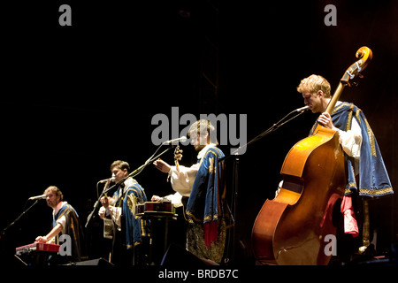 Mumford & Sons a Bestival, 11 settembre 2010. Foto Stock