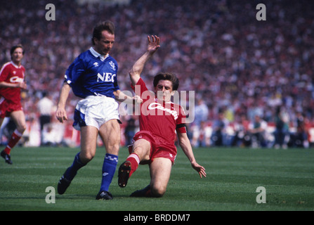 Everton V Liverpool nel 1989 finale di FA Cup Peter Beardsley e Trevor Steven Foto Stock