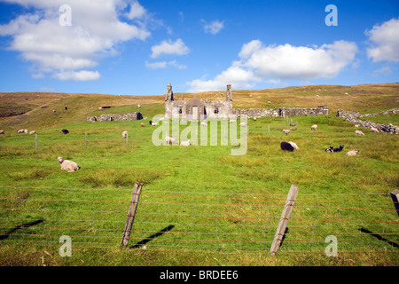 Abbandonate abbandonate croft house con il pascolo ovino, Dale di pareti, Continentale, le isole Shetland, Scozia Foto Stock