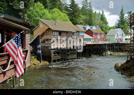 Centro storico di Creek Street una volta weatherboard bordelli ora negozi turistici Ketchikan passaggio interno Alaska USA Foto Stock