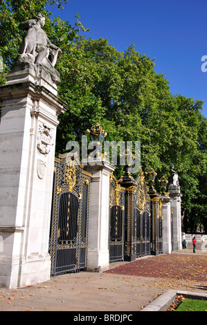 Il Canada Gate e Canada Memorial, il parco verde, City of Westminster, Greater London, England, Regno Unito Foto Stock