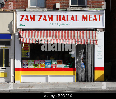 Halal macelleria in una città del Regno Unito. Foto Stock