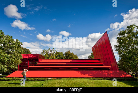 Il decimo Serpentine Gallery Pavilion, progettato dall'architetto Jean Nouvel in Hyde Park, Londra. Foto Stock