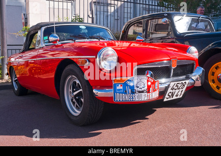 British degli anni settanta MGB GT auto classica - Francia. Foto Stock