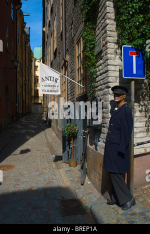 Negozio di antiquariato esterno Gamla Stan la città vecchia a Stoccolma Svezia Europa Foto Stock