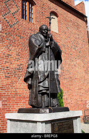 Memorial papa giovanni paolo II di fronte municipio, morag, Polonia europa Foto Stock