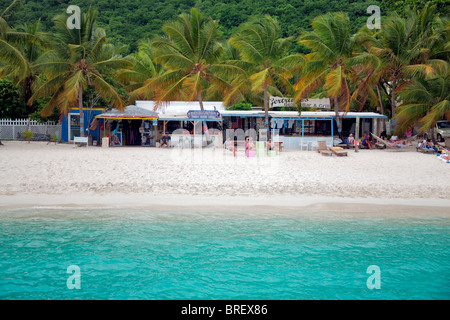 White Bay Beach con bar. Jost Van Dyke. Isole Vergini Britanniche Foto Stock