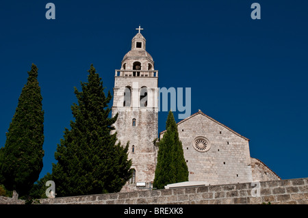 Il monastero e la chiesa di San Nicola, Sv Nikola, Komiza, Isola di Vis, Dalmazia, Croazia Foto Stock