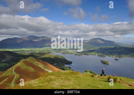 Una vista su Derwentwater dal vertice Catbells Foto Stock