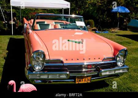 Un 1957 Lincoln Premiere convertibili su 2010 Ironstone Concours d'ELEGANZA Foto Stock