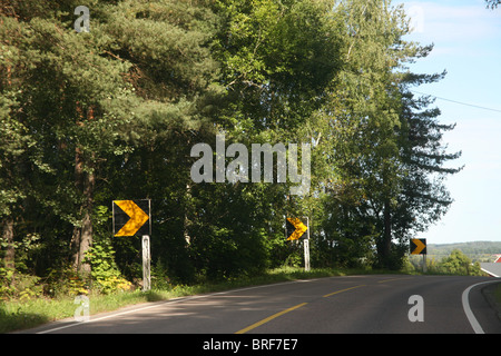 Cartello stradale su una strada verso Oslo Norvegia Foto Stock