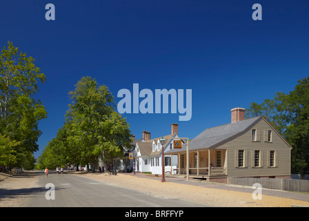 Richard Charlton's Coffeehouse e il Castello di Edinburgo e il duca di Gloucester Street, Colonial Williamsburg, Virginia, Stati Uniti d'America. Foto Stock