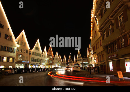 Lunga esposizione della Biberach piazza del mercato in un umore Natalizio, Biberach a.d. Riss, Alta Svevia, Baden-Wuerttemberg Foto Stock