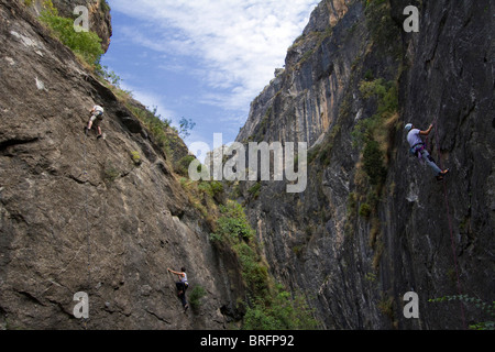 Monachil gorge area Parco Nazionale Sierra Nevada Spagna Europa Foto Stock