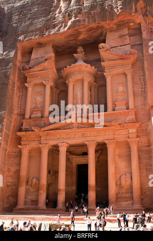 Le antiche rocce scolpite città Petra, Giordania. Foto Stock