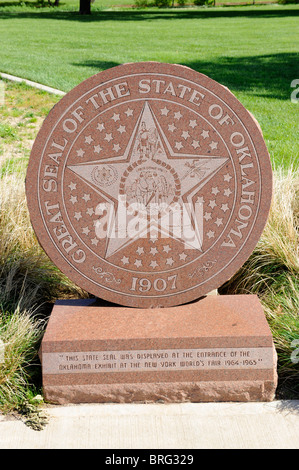 Oklahoma City Capitol Building con grande sigillo dello Stato Foto Stock