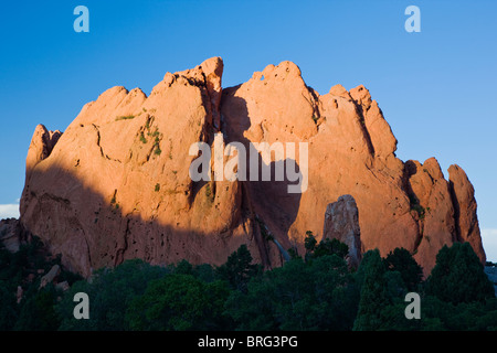 A nord di Gateway; Rock anni di erosione lasciare formazioni di arenaria nel Giardino degli dèi, Colorado Springs, Colorado, STATI UNITI D'AMERICA Foto Stock