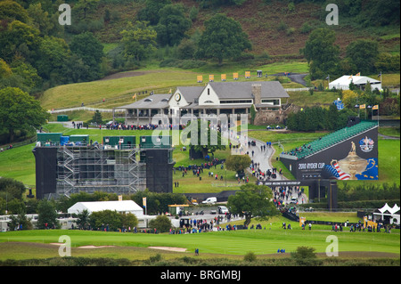 2010 Ryder Cup presso il Celtic Manor Resort vista sopra la clubhouse e xviii green Newport South Wales UK Foto Stock