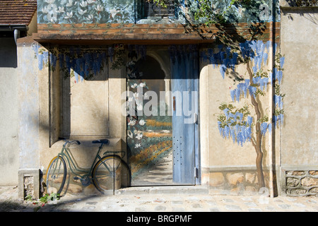 Casa dipinta di parete, Francia Foto Stock