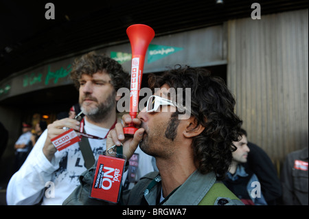 Barcellona, Settembre,29. Linea di picchetto sul grande magazzino El Corte Ingles presso il centro della città durante lo sciopero generale in Spagna.. Foto Stock