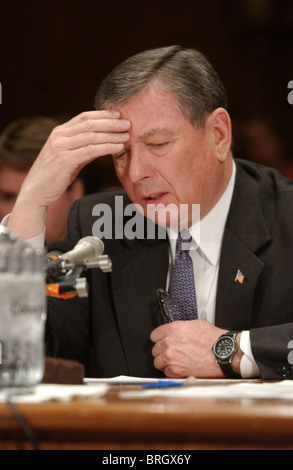 Stati Uniti Attorney General John Ashcroft testimonia al Campidoglio di Washington. Foto Stock