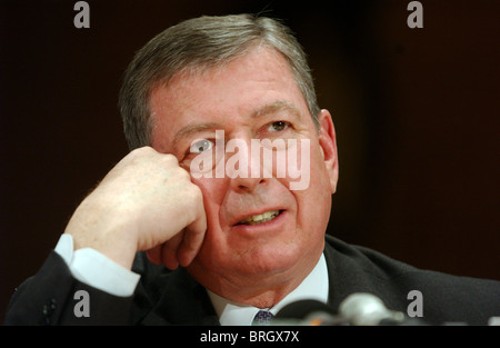 Stati Uniti Attorney General John Ashcroft testimonia al Campidoglio di Washington. Foto Stock